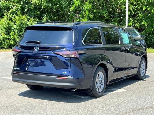 2025 Toyota Sienna XLE 7 Passenger