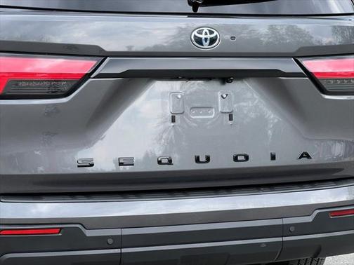 2024 Toyota Sequoia SR5