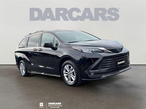 2025 Toyota Sienna XLE