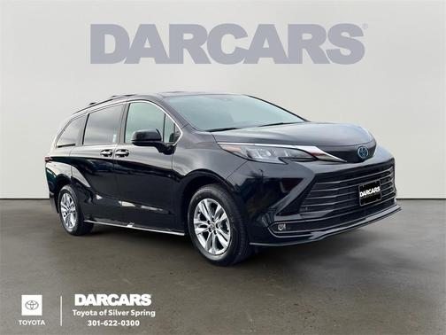 2025 Toyota Sienna XLE