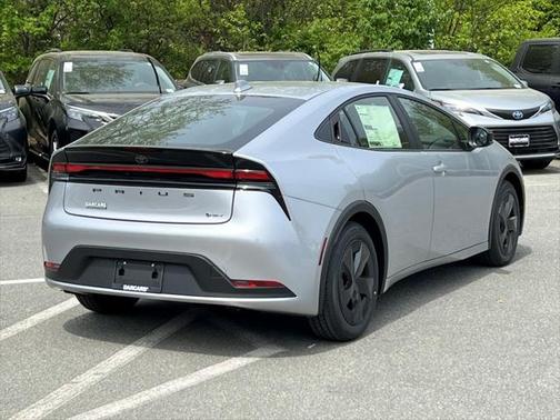 2025 Toyota Prius LE