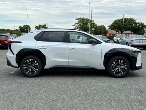 2025 Toyota bZ4X XLE