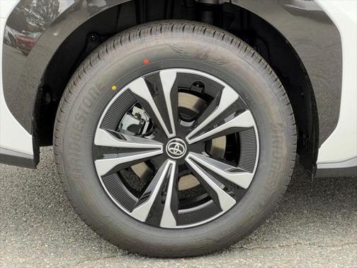2025 Toyota bZ4X XLE