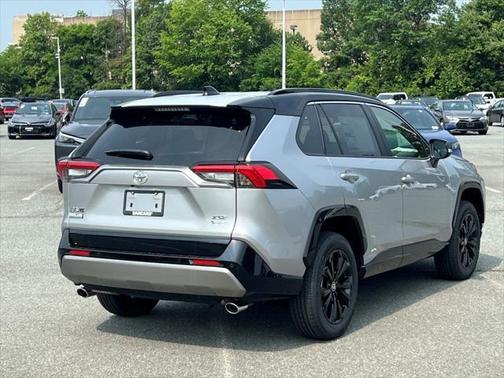 2025 Toyota RAV4 Hybrid SE
