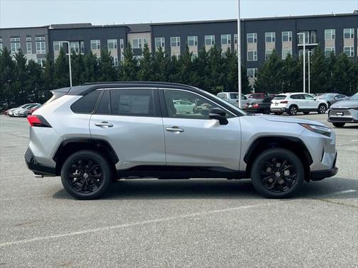 2025 Toyota RAV4 Hybrid SE