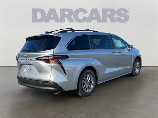 2025 Toyota Sienna LE