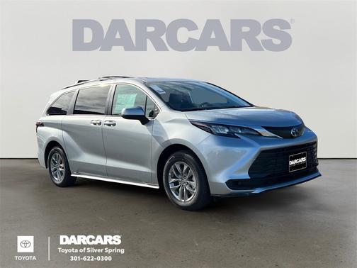 2025 Toyota Sienna LE