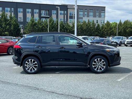 2025 Toyota Corolla Cross XLE