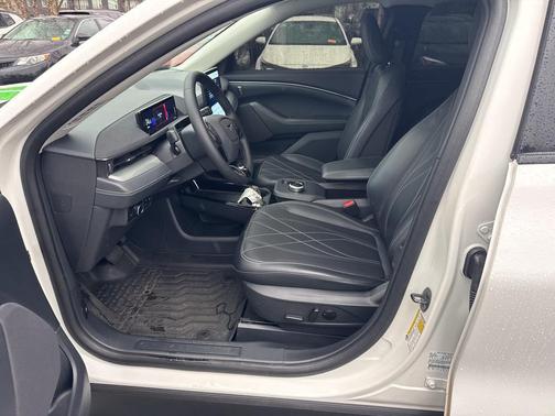 2023 Ford Mustang Mach-E Select