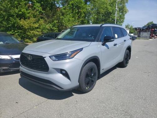 2025 Toyota Highlander Hybrid XLE