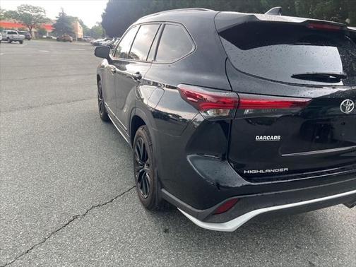2025 Toyota Highlander XSE