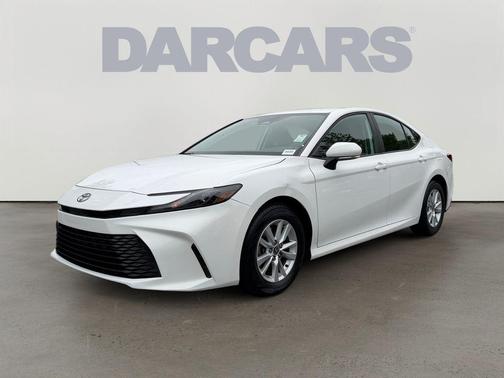Ice 2025 Toyota Camry LE