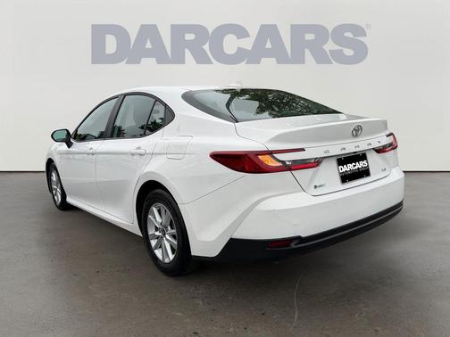 Ice 2025 Toyota Camry LE