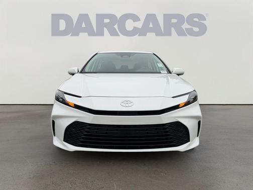 Ice 2025 Toyota Camry LE
