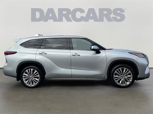 2024 Toyota Highlander Platinum