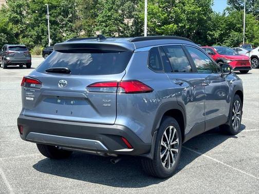 2025 Toyota Corolla Cross XLE