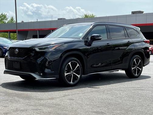 2022 Toyota Highlander XSE