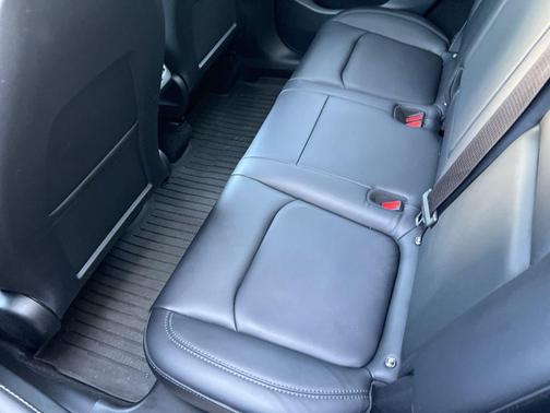 Pearl White Multi-Coat 2023 Tesla Model Y Long Range Dual Motor All-Wheel Drive