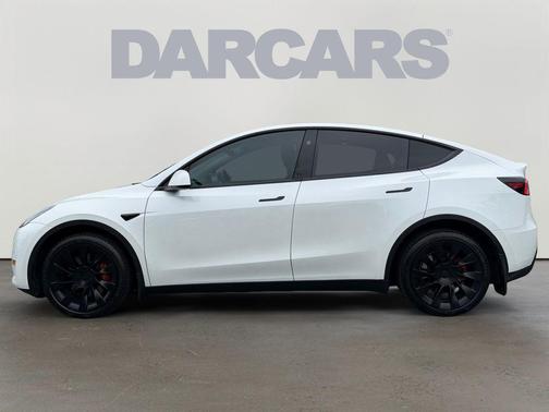 Pearl White Multi-Coat 2023 Tesla Model Y Long Range Dual Motor All-Wheel Drive