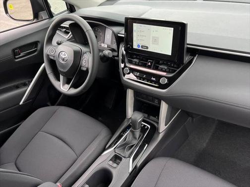 2025 Toyota Corolla Cross LE