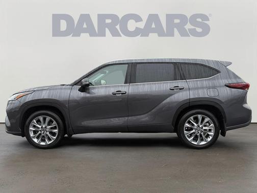 Magnetic Gray Metallic 2025 Toyota Highlander Limited