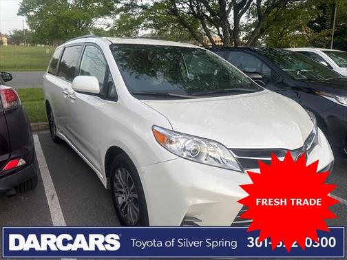2020 Toyota Sienna XLE