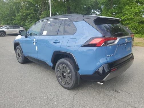 2025 Toyota RAV4 Hybrid SE