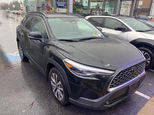 2025 Toyota Corolla Cross XLE