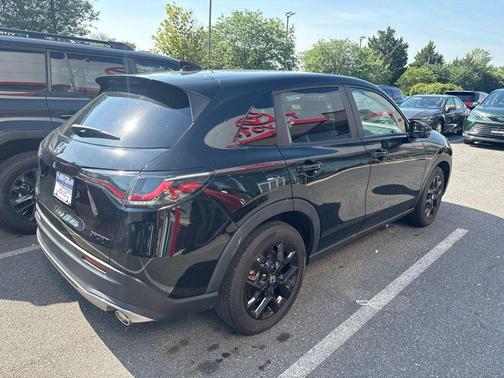 Crystal Black Pearl 2024 Honda HR-V Sport