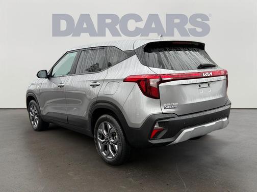 Steel Gray 2024 Kia Seltos LX