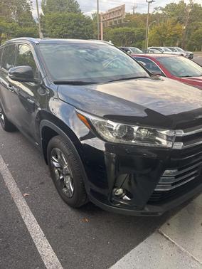 2019 Toyota Highlander Hybrid Platinum
