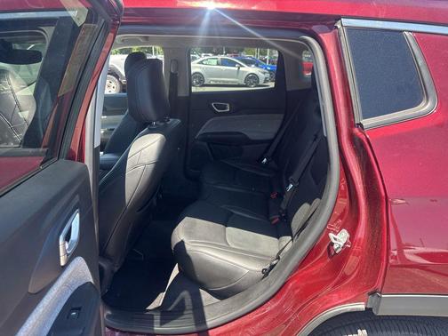 Velvet Red Pearlcoat 2022 Jeep Compass Latitude Lux