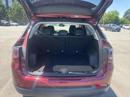 Velvet Red Pearlcoat 2022 Jeep Compass Latitude Lux