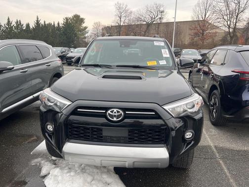 2024 Toyota 4Runner TRD Off Road