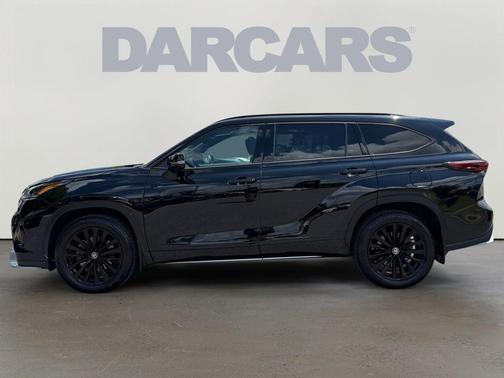 Midnight Black Metallic 2026 Toyota Highlander XSE