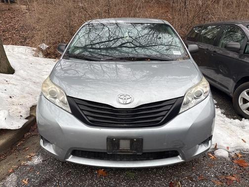 2015 Toyota Sienna LE