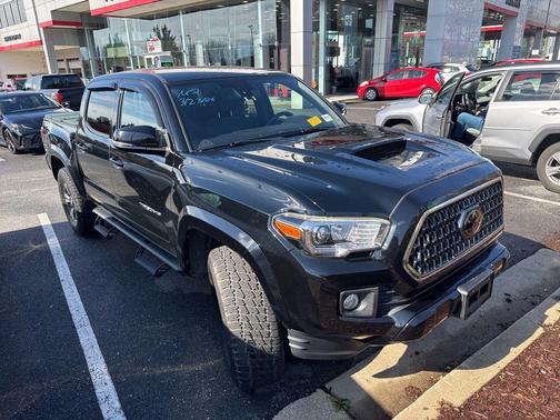 2018 Toyota Tacoma TRD Sport