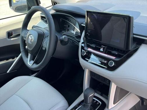 2025 Toyota Corolla Cross LE