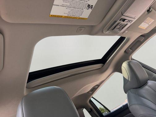 Magnetic Gray Metallic 2025 Toyota Highlander Limited