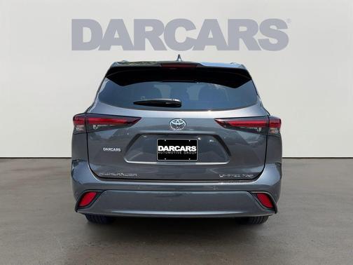 Magnetic Gray Metallic 2025 Toyota Highlander Limited