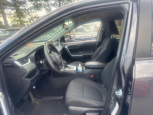 Magnetic Gray Metallic 2024 Toyota RAV4 LE