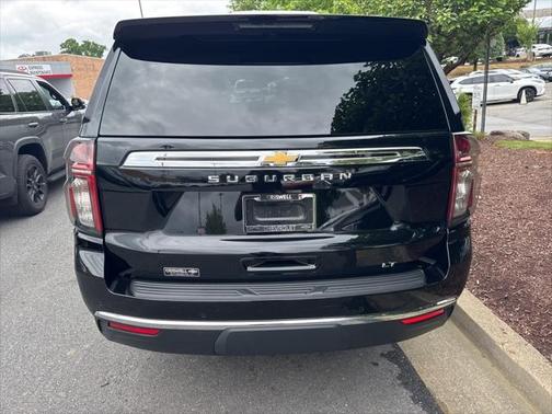 2022 Chevrolet Suburban LT
