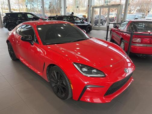 2024 Toyota GR86 Premium