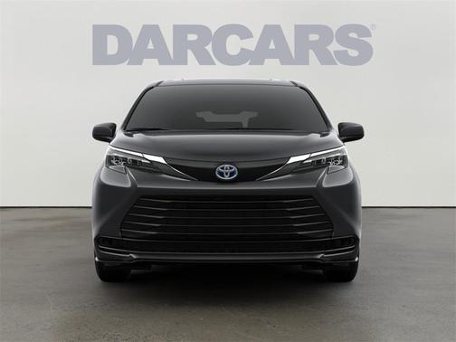 2025 Toyota Sienna LE