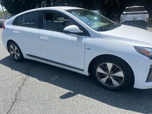 2019 Hyundai IONIQ Plug-In Hybrid Base