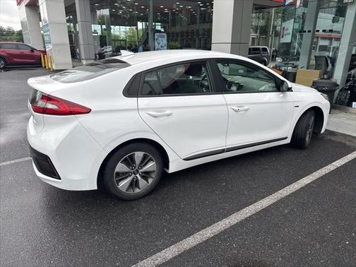 2019 Hyundai IONIQ Plug-In Hybrid Base