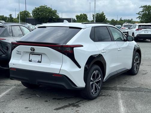 2025 Toyota bZ4X XLE