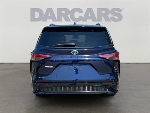 2025 Toyota Sienna XSE 7 Passenger