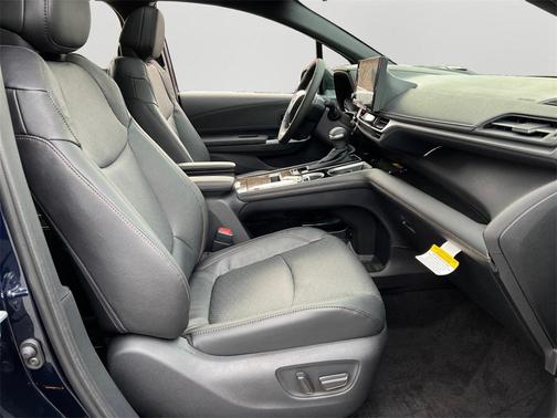 2025 Toyota Sienna Platinum