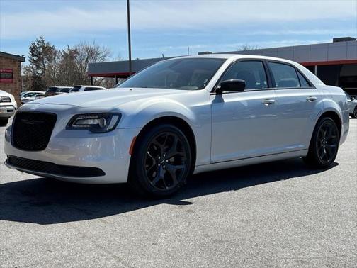 2022 Chrysler 300 Touring